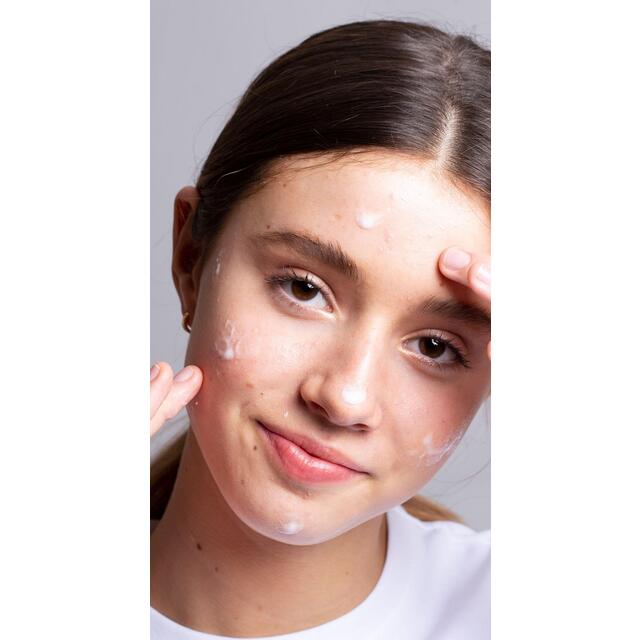 Balance Me Congested Skin Serum thumbnail 5