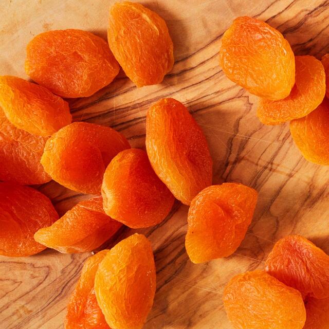Ocado Dried Apricots thumbnail 4