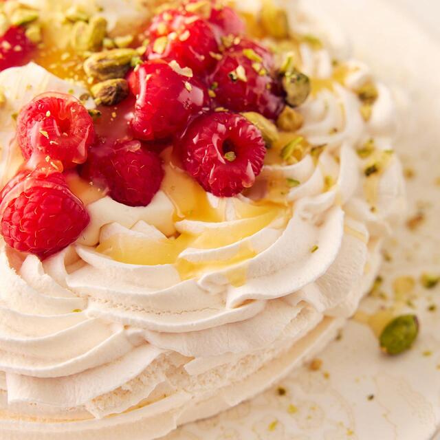 Cotswold Meringues Boxed Medium Pavlova thumbnail 4