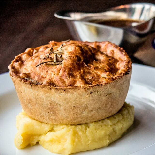 Pieminister Kate & Sidney British Steak & Kidney Pie thumbnail 3