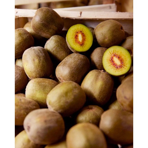 Natoora Italian Red Kiwi Fruit thumbnail 2