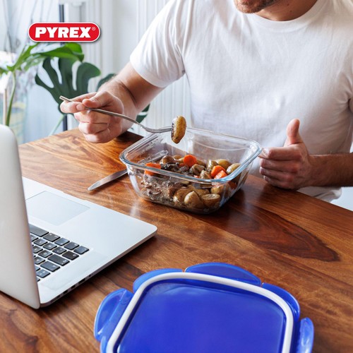 Pyrex Cook&Go Square Glass Roaster, Small 16cm thumbnail 4