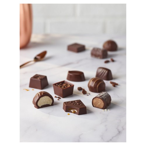 Thorntons Continental Dark Selection Box of Chocolates thumbnail 2