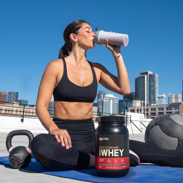 Optimum Nutrition Gold Standard Double Rich Chocolate Whey Protein Powder thumbnail 9