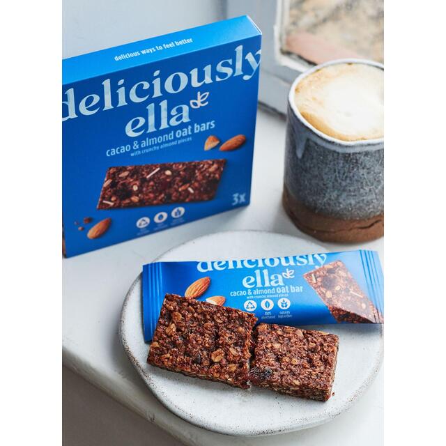 Deliciously Ella Cacao & Almond Oat Bar Multipack thumbnail 2