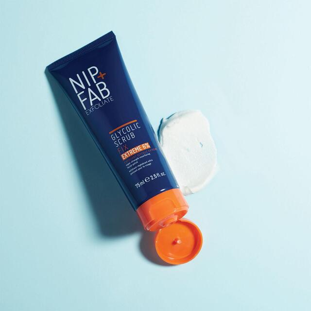 Nip+Fab Glycolic Exfoliating Extreme Scrub 6% thumbnail 2