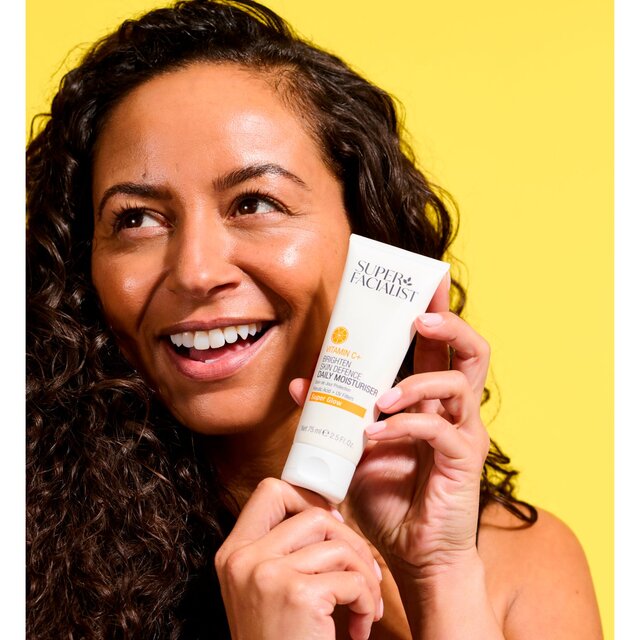 Super Facialist Vitamin C Daily Moisturiser thumbnail 10