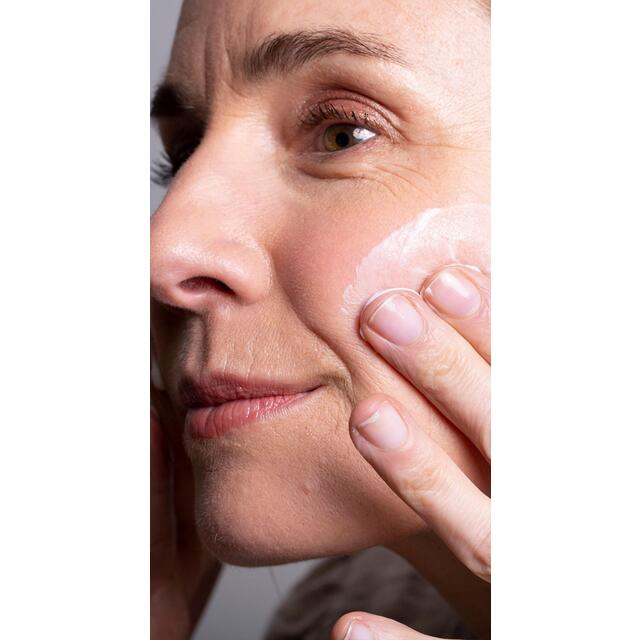 Balance Me Collagen Boost Moisturiser thumbnail 6