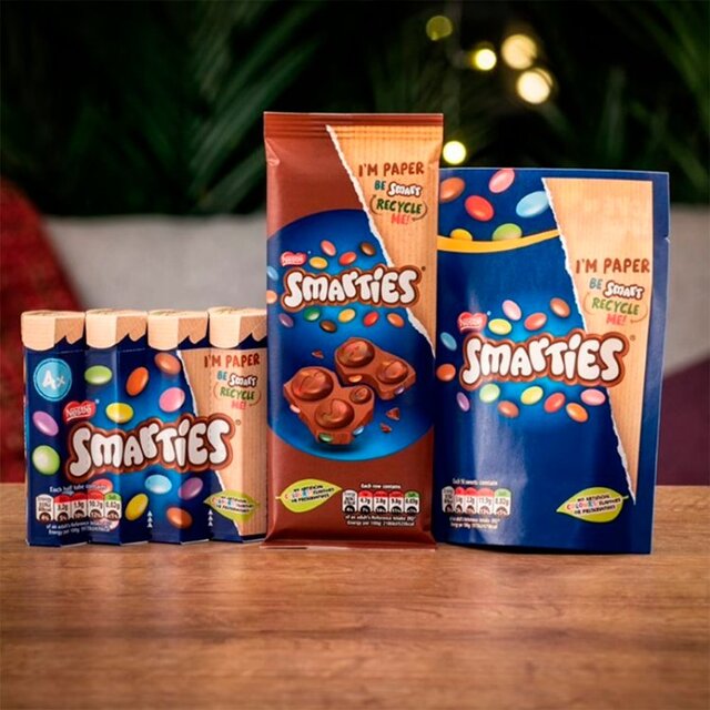 Smarties Milk Chocolate Sweets Sharing Bag thumbnail 4