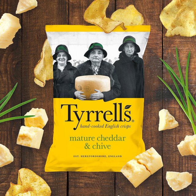 Tyrrells Mature Cheddar & Chive Sharing Crisps thumbnail 8