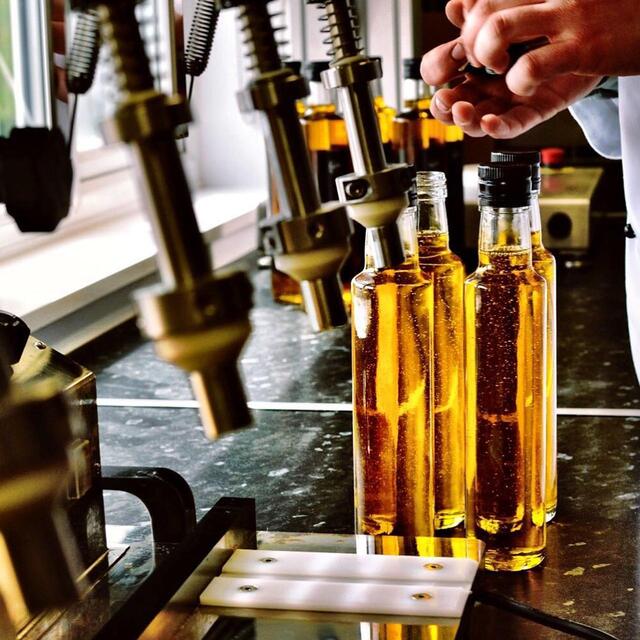 Duchess Farms Extra Virgin Cold-Pressed Rapeseed Oil thumbnail 3