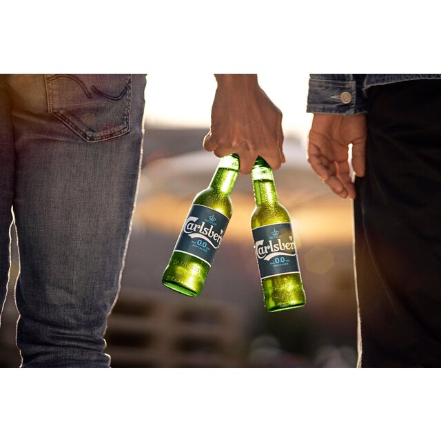 Carlsberg Alcohol Free Lager Beer Bottles thumbnail 3