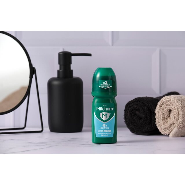 Mitchum Men Clean Control Roll On Deodorant thumbnail 5