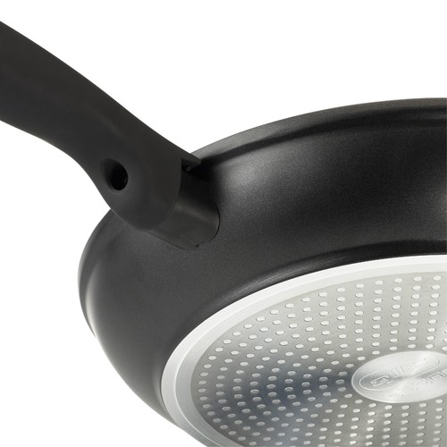 Zyliss Ultimate Non-Stick Frying Pan 24cm thumbnail 6