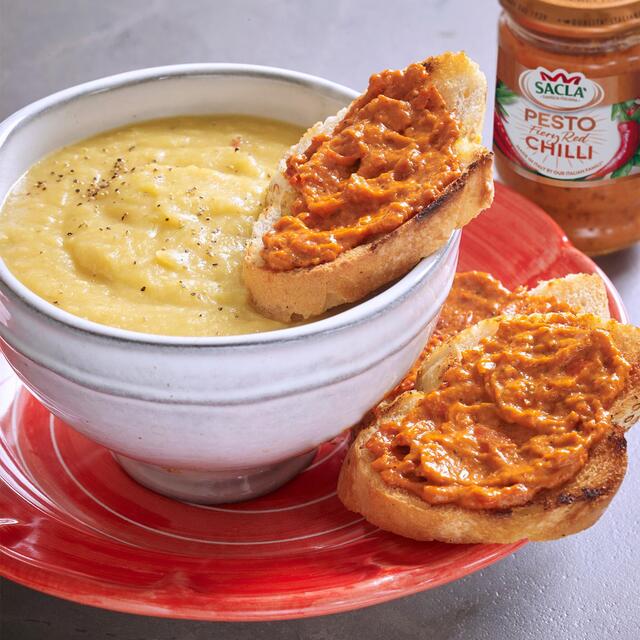 Sacla' Fiery Chilli Pesto thumbnail 3