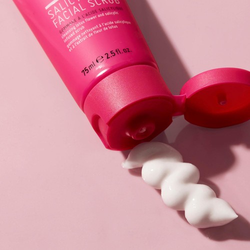 Nip+Fab Salicylic Acid Fix Facial Exfoliating Scrub thumbnail 2