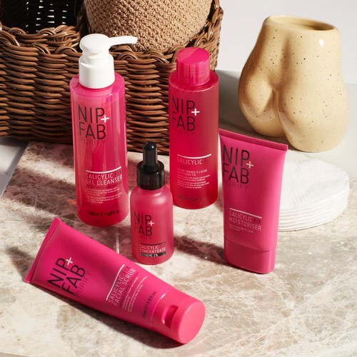 Nip+Fab Salicylic Acid Fix Gel Cleanser thumbnail 5