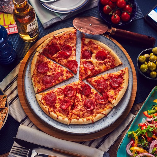 Goodfella's Takeaway Pepperoni Pizza thumbnail 2
