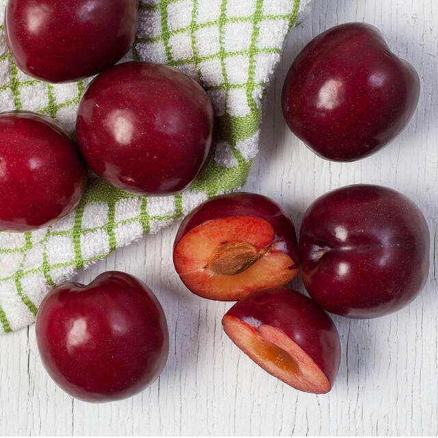 Ocado Ripen at Home Plums thumbnail 4