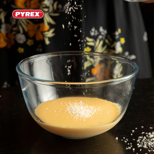 Pyrex Mixing Glass Bowl 2L thumbnail 5