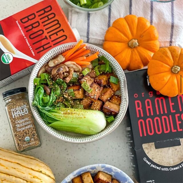 Ocean's Halo Organic Ramen Broth thumbnail 2