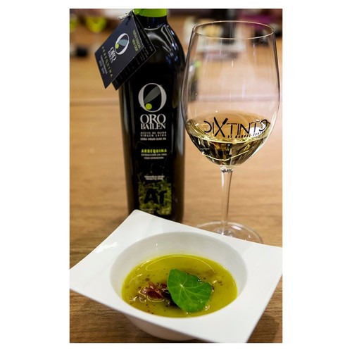 Oro Bailen Arbequina Early Harvest Extra Virgin Olive Oil thumbnail 2