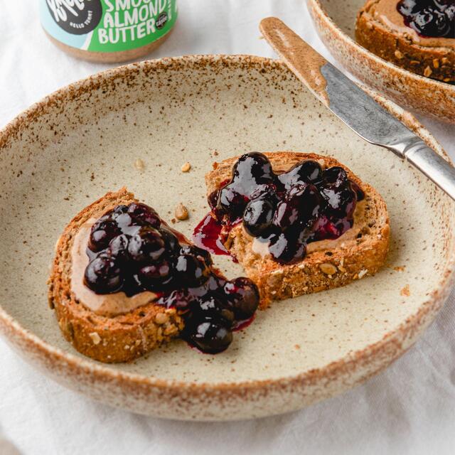 Yumello Smooth Almond Butter thumbnail 2