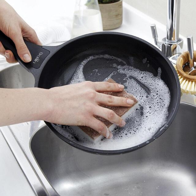 Full Circle Neat Nut Walnut Scour Pads, Pack Of 2 thumbnail 3