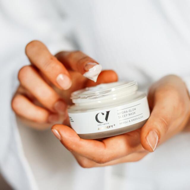 Green People Organic Hydra-Glow Sleep Mask Age Defy+ by Cha Vohtz thumbnail 4