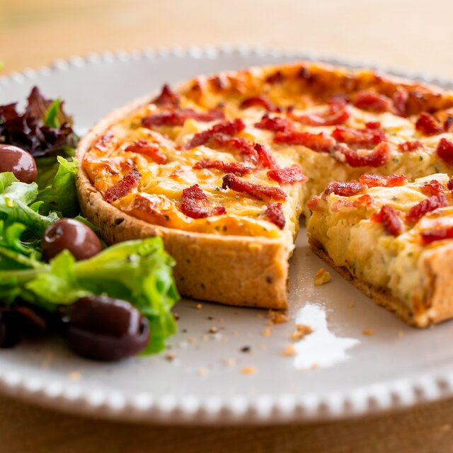 Higgidy Beechwood Smoked Bacon & Mature Cheddar Quiche thumbnail 2