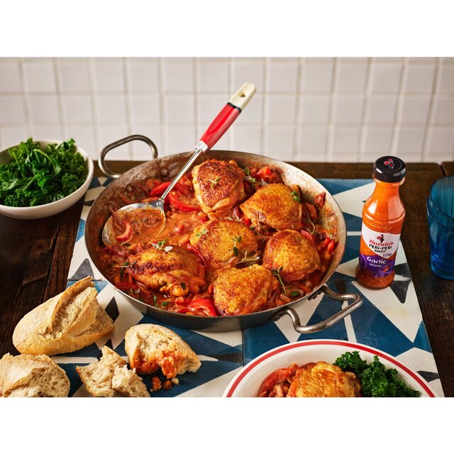 Nando's Garlic Peri-Peri Sauce thumbnail 3