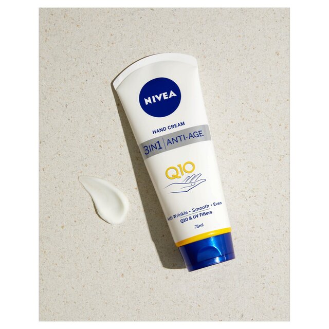 NIVEA Q10 Anti-Age 3 in 1 Hand Cream thumbnail 4