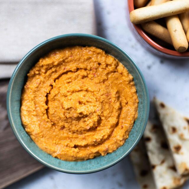 M&S Roasted Red Pepper Houmous thumbnail 4