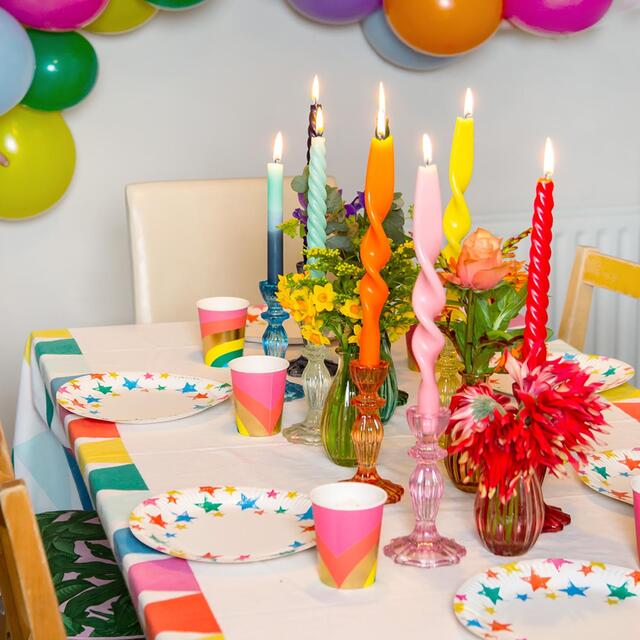 Talking Tables Rainbow Paper Party Cups thumbnail 4