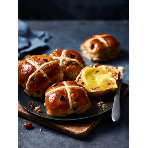 M&S 9 Mini Luxury Fruited Hot Cross Buns thumbnail 2