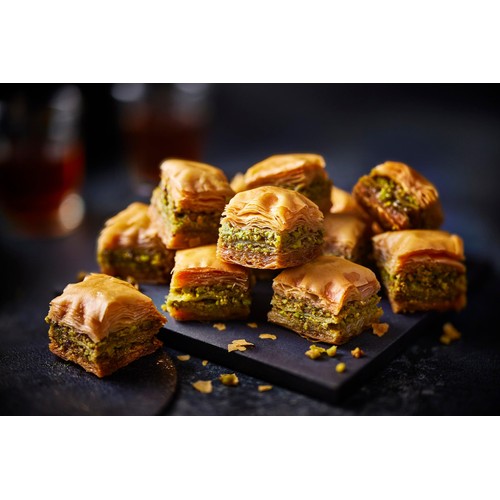 M&S Pistachio & Honey Baklava thumbnail 3