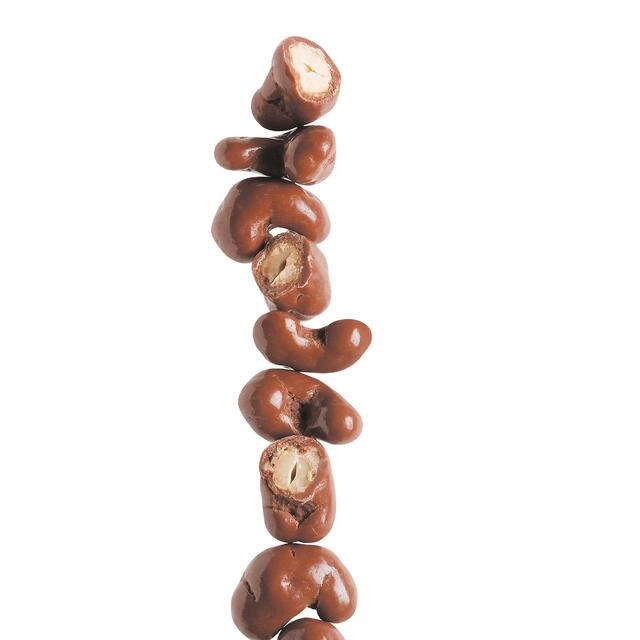 M&S Belgian Milk Chocolate Cashews thumbnail 2