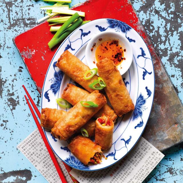 M&S 6 Vegetable Spring Rolls thumbnail 3