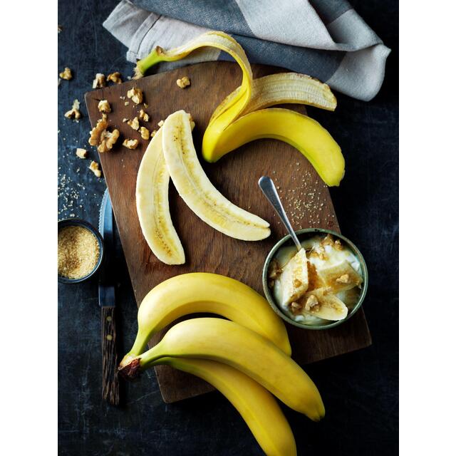 M&S Organic Fairtrade Bananas thumbnail 3