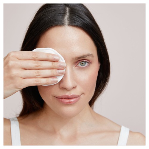 NIVEA Rose Care Micellar Rose Water with Oil Make-Up Remover thumbnail 4