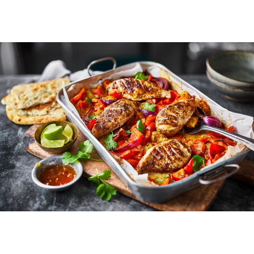 M&S 2 Large Garlic & Coriander Naans thumbnail 2