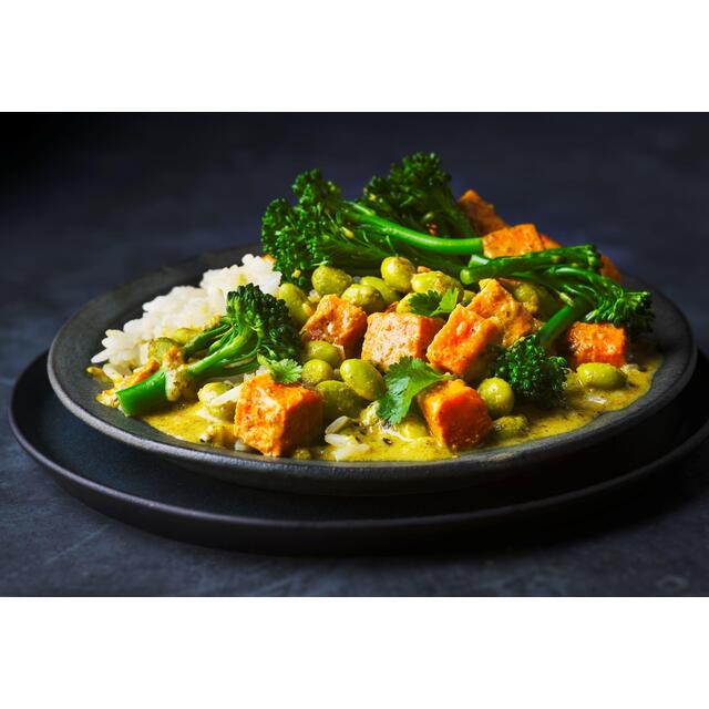 M&S Green Thai Vegan Curry & Rice thumbnail 3