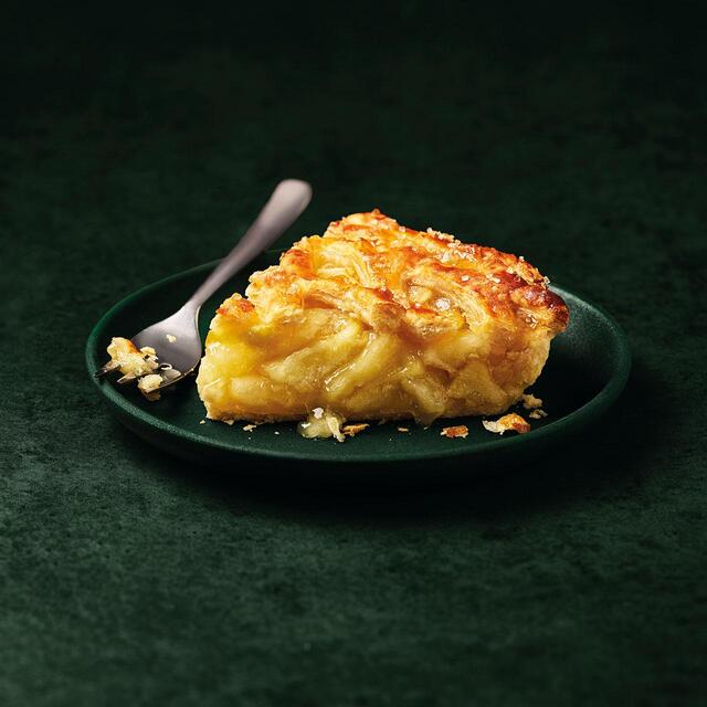 M&S Bramley Apple Pie thumbnail 3