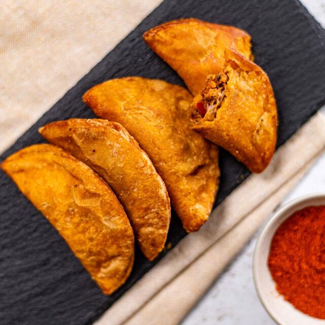 M&S Chicken & Chorizo Empanadas thumbnail 5