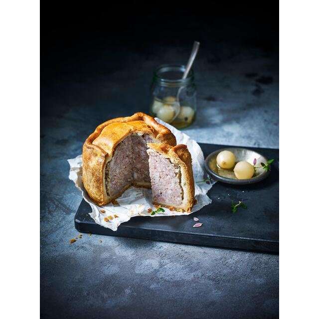 M&S Collection Melton Mowbray Pork Pie thumbnail 2