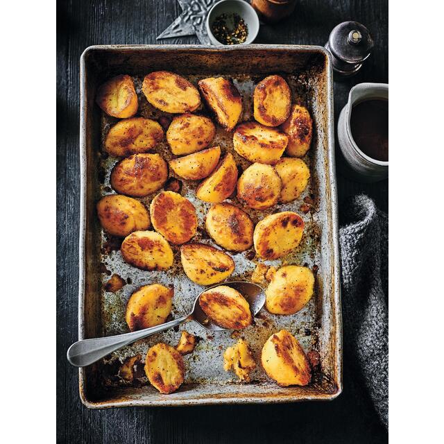M&S Ultimate Roast Potatoes with Goose Fat thumbnail 4