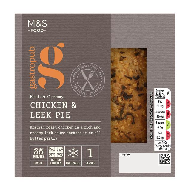 M&S Gastropub Chicken & Leek Pie for One thumbnail 2