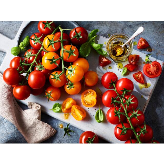 M&S Piccolo Vine Tomatoes thumbnail 4