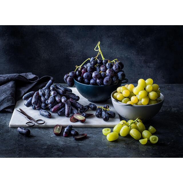 M&S Collection Sable Seedless Grapes thumbnail 3
