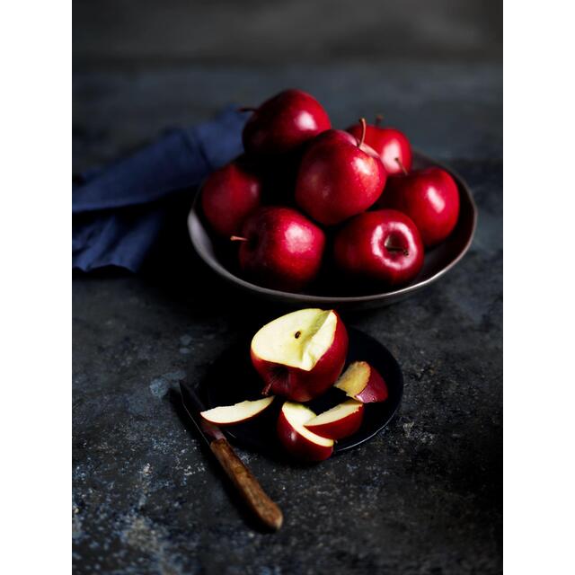 M&S Red Delicious Apples thumbnail 2